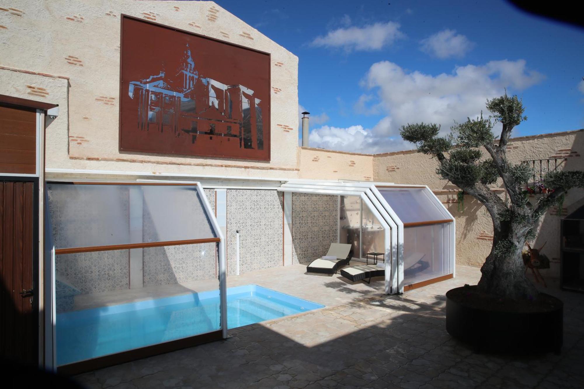 Casa Ruina Guest House Nava del Rey Exterior foto